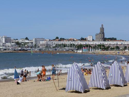 Residence Des Tilleuls Proximite Plage Et Commerces Royan Exterior photo